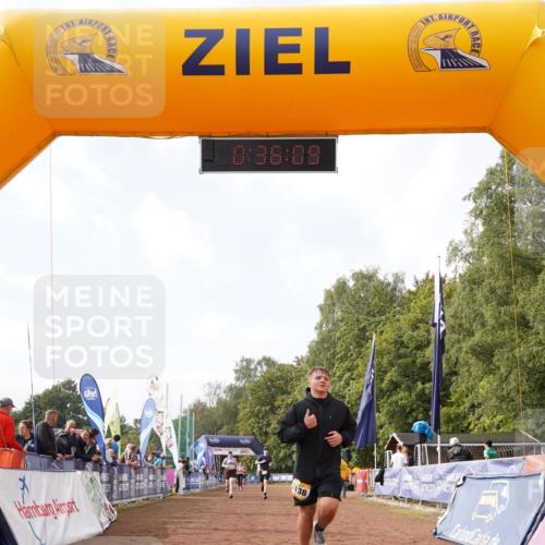 13.09.2026 - Airport Race Dennis Weichert http://msf.ph/oto/10299254 13.09.2026 10:36:42 Ziel 5110, 5138, 5301, 5319 meine-sportfotos.de