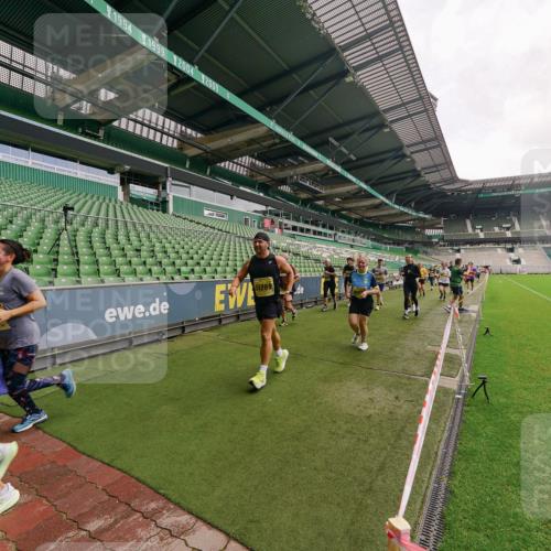 13.09.2026 - 21. swb-Marathon Bremen Michael Burmester http://msf.ph/oto/10299267 13.09.2026 10:36:31 Laufen im Stadion 10092, 10093, 10144, 10152, 10153, 10154, 10160, 10173, 10175, 10181, 10182, 10186, 10187, 10195, 10198, 10237, 10245, 10251, 10257, 10263, 10272, 10275, 10278, 10291, 10296, 10306, 10309, 10327, 10331, 10332, 10338, 10357, 10377, 10382, 10390, 10403, 10409, 10411, 10420, 10427, 10429, 10439, 10444, 10473, 10477, 10481, 10492, 10497, 10500, 10516, 10528, 10531, 10560, 10569, 10607, 10613, 10617, 10633, 10636, 10647, 10648, 10659, 10663, 10671, 10672, 10715 meine-sportfotos.de