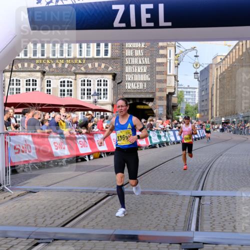 13.09.2026 - 21. swb-Marathon Bremen Tim E. http://msf.ph/oto/10299295 13.09.2026 10:38:26 Ziel 10302, 11142, 13551, 13553, 13559, 13584, 13587, 13636 meine-sportfotos.de