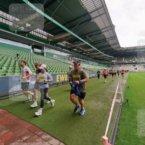 13.09.2026 - 21. swb-Marathon Bremen Michael Burmester http://msf.ph/oto/10299345 13.09.2026 10:36:51 Laufen im Stadion 10092, 10150, 10152, 10153, 10154, 10160, 10173, 10181, 10182, 10186, 10187, 10195, 10198, 10237, 10251, 10257, 10263, 10272, 10273, 10274, 10275, 10278, 10291, 10296, 10306, 10309, 10315, 10323, 10327, 10331, 10332, 10338, 10357, 10382, 10390, 10403, 10409, 10411, 10420, 10429, 10439, 10444, 10473, 10477, 10481, 10497, 10500, 10516, 10531, 10560, 10569, 10598, 10607, 10613, 10617, 10633, 10636, 10647, 10648, 10659, 10663, 10671, 10672, 10674 meine-sportfotos.de