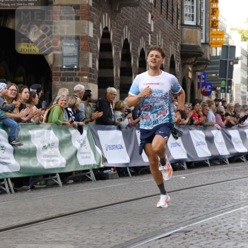 13.09.2026 - 21. swb-Marathon Bremen Strokosch-Dieckow http://msf.ph/oto/10299354 13.09.2026 12:46:35 Ziel 103, 1352, 8044, 238, 574, 841, 1391 meine-sportfotos.de