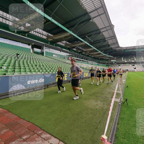 13.09.2026 - 21. swb-Marathon Bremen Michael Burmester http://msf.ph/oto/10299355 13.09.2026 10:36:54 Laufen im Stadion 10092, 10150, 10152, 10153, 10154, 10160, 10181, 10182, 10186, 10187, 10195, 10198, 10237, 10251, 10257, 10263, 10272, 10273, 10274, 10275, 10278, 10291, 10296, 10306, 10309, 10315, 10323, 10327, 10331, 10332, 10338, 10357, 10382, 10390, 10403, 10409, 10411, 10420, 10429, 10439, 10444, 10473, 10477, 10481, 10497, 10500, 10516, 10531, 10560, 10569, 10598, 10607, 10613, 10617, 10633, 10636, 10647, 10648, 10659, 10663, 10671, 10672, 10674 meine-sportfotos.de