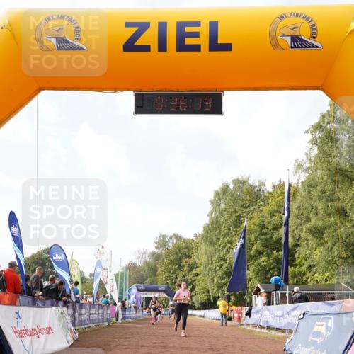13.09.2026 - Airport Race Dennis Weichert http://msf.ph/oto/10299362 13.09.2026 10:36:52 Ziel 5110, 5252, 5319 meine-sportfotos.de