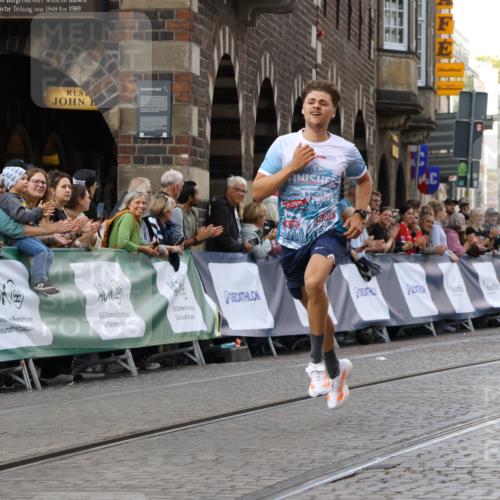 13.09.2026 - 21. swb-Marathon Bremen Strokosch-Dieckow http://msf.ph/oto/10299363 13.09.2026 12:46:35 Ziel 103, 1352, 8044, 238, 574, 841, 1391 meine-sportfotos.de