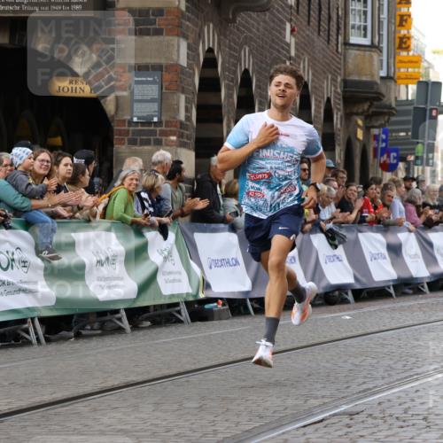 13.09.2026 - 21. swb-Marathon Bremen Strokosch-Dieckow http://msf.ph/oto/10299369 13.09.2026 12:46:35 Ziel 103, 1352, 8044, 238, 574, 841, 1391 meine-sportfotos.de
