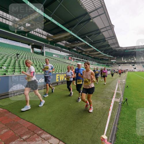 13.09.2026 - 21. swb-Marathon Bremen Michael Burmester http://msf.ph/oto/10299372 13.09.2026 10:36:59 Laufen im Stadion 10090, 10091, 10092, 10150, 10152, 10153, 10154, 10160, 10182, 10186, 10187, 10195, 10198, 10237, 10251, 10257, 10263, 10272, 10273, 10274, 10275, 10278, 10283, 10291, 10296, 10306, 10315, 10323, 10327, 10331, 10332, 10338, 10357, 10382, 10390, 10403, 10409, 10411, 10420, 10429, 10439, 10444, 10473, 10477, 10481, 10488, 10497, 10500, 10516, 10531, 10560, 10569, 10598, 10607, 10613, 10617, 10633, 10647, 10648, 10659, 10663, 10671, 10672, 10674 meine-sportfotos.de
