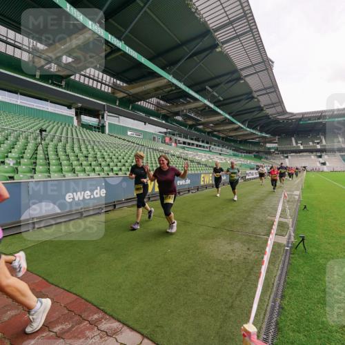 13.09.2026 - 21. swb-Marathon Bremen Michael Burmester http://msf.ph/oto/10299384 13.09.2026 10:37:02 Laufen im Stadion 10090, 10091, 10092, 10150, 10152, 10153, 10154, 10160, 10182, 10186, 10187, 10195, 10198, 10237, 10251, 10257, 10263, 10272, 10273, 10274, 10275, 10278, 10283, 10291, 10296, 10306, 10315, 10323, 10327, 10331, 10332, 10338, 10357, 10382, 10390, 10403, 10409, 10411, 10420, 10429, 10439, 10444, 10473, 10477, 10481, 10488, 10497, 10500, 10516, 10531, 10560, 10569, 10598, 10607, 10613, 10617, 10633, 10647, 10648, 10659, 10663, 10671, 10672, 10674 meine-sportfotos.de