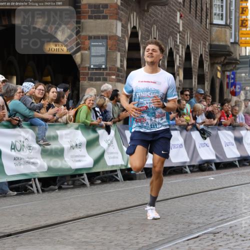 13.09.2026 - 21. swb-Marathon Bremen Strokosch-Dieckow http://msf.ph/oto/10299394 13.09.2026 12:46:35 Ziel 103, 1352, 8044, 238, 574, 841, 1391 meine-sportfotos.de