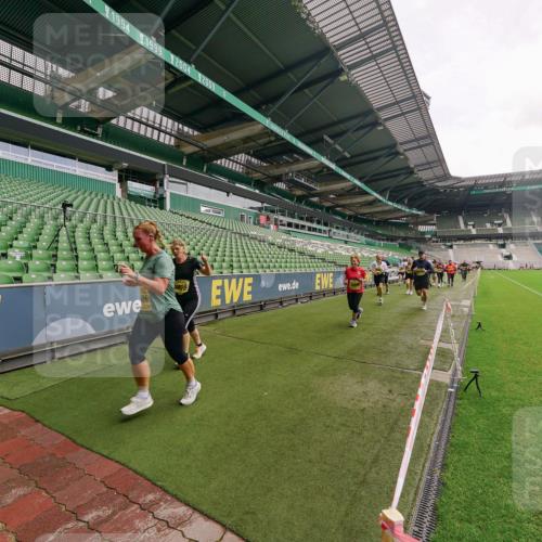13.09.2026 - 21. swb-Marathon Bremen Michael Burmester http://msf.ph/oto/10299395 13.09.2026 10:37:05 Laufen im Stadion 10090, 10091, 10092, 10150, 10152, 10153, 10154, 10160, 10182, 10186, 10187, 10195, 10198, 10237, 10251, 10257, 10263, 10272, 10273, 10274, 10275, 10278, 10283, 10291, 10296, 10306, 10315, 10323, 10327, 10331, 10332, 10338, 10357, 10382, 10390, 10403, 10409, 10411, 10420, 10429, 10439, 10444, 10473, 10477, 10481, 10488, 10497, 10500, 10516, 10531, 10560, 10569, 10598, 10607, 10613, 10617, 10633, 10647, 10648, 10659, 10663, 10671, 10672, 10674 meine-sportfotos.de
