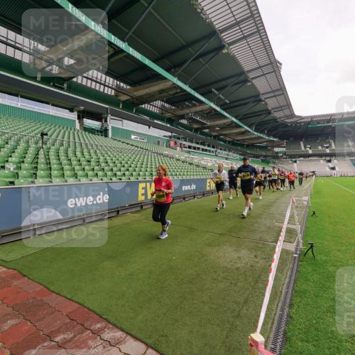 13.09.2026 - 21. swb-Marathon Bremen Michael Burmester http://msf.ph/oto/10299397 13.09.2026 10:37:06 Laufen im Stadion 10090, 10091, 10092, 10150, 10152, 10153, 10154, 10160, 10182, 10186, 10187, 10195, 10198, 10237, 10251, 10257, 10263, 10272, 10273, 10274, 10275, 10278, 10283, 10291, 10296, 10306, 10315, 10323, 10327, 10331, 10332, 10338, 10357, 10382, 10390, 10403, 10409, 10411, 10420, 10429, 10439, 10444, 10473, 10477, 10481, 10488, 10497, 10500, 10516, 10531, 10560, 10569, 10598, 10607, 10613, 10617, 10633, 10647, 10648, 10659, 10663, 10671, 10672, 10674 meine-sportfotos.de