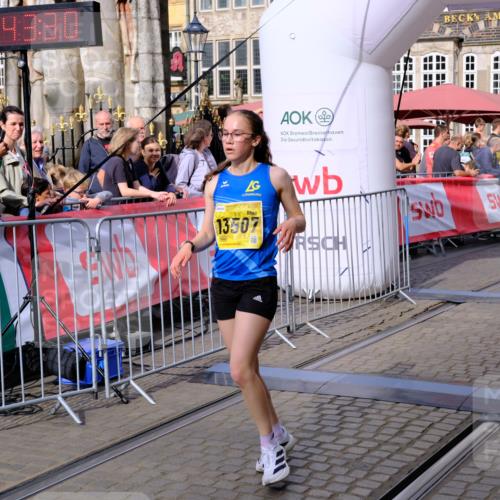13.09.2026 - 21. swb-Marathon Bremen Tim E. http://msf.ph/oto/10299413 13.09.2026 10:38:46 Ziel 10441, 13507, 13539, 13553 meine-sportfotos.de
