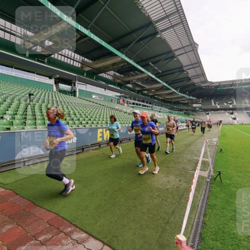 13.09.2026 - 21. swb-Marathon Bremen Michael Burmester http://msf.ph/oto/10299442 13.09.2026 10:37:23 Laufen im Stadion 10090, 10091, 10092, 10150, 10153, 10154, 10160, 10186, 10187, 10190, 10198, 10237, 10251, 10257, 10263, 10272, 10273, 10274, 10275, 10278, 10283, 10291, 10296, 10305, 10315, 10323, 10327, 10331, 10332, 10338, 10370, 10375, 10376, 10382, 10390, 10403, 10411, 10420, 10429, 10432, 10439, 10444, 10465, 10481, 10488, 10497, 10500, 10516, 10531, 10560, 10569, 10598, 10607, 10613, 10633, 10647, 10648, 10654, 10659, 10663, 10674, 10823 meine-sportfotos.de