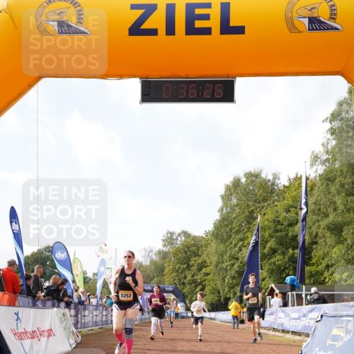 13.09.2026 - Airport Race Dennis Weichert http://msf.ph/oto/10299447 13.09.2026 10:36:59 Ziel 5227, 5228, 5252, 5445 meine-sportfotos.de