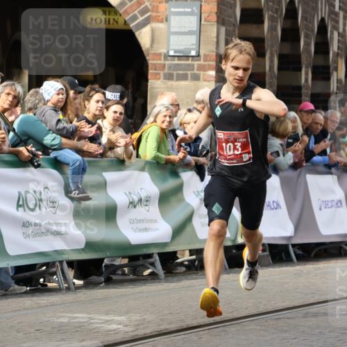 13.09.2026 - 21. swb-Marathon Bremen Strokosch-Dieckow http://msf.ph/oto/10299449 13.09.2026 12:46:38 Ziel 103, 1352, 1525, 8044, 574, 841 meine-sportfotos.de
