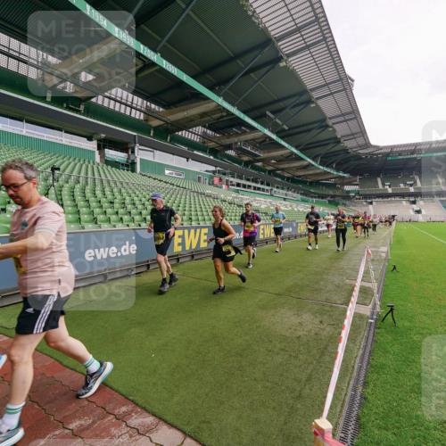 13.09.2026 - 21. swb-Marathon Bremen Michael Burmester http://msf.ph/oto/10299452 13.09.2026 10:37:25 Laufen im Stadion 10090, 10091, 10092, 10150, 10153, 10154, 10160, 10186, 10187, 10190, 10198, 10205, 10237, 10251, 10257, 10263, 10272, 10273, 10274, 10275, 10278, 10283, 10291, 10296, 10305, 10315, 10323, 10327, 10331, 10332, 10338, 10370, 10375, 10376, 10382, 10390, 10403, 10411, 10420, 10429, 10432, 10439, 10444, 10465, 10481, 10488, 10497, 10500, 10516, 10531, 10560, 10569, 10598, 10607, 10613, 10633, 10647, 10648, 10654, 10659, 10663, 10674, 10823 meine-sportfotos.de