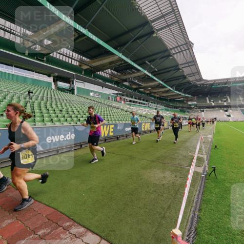 13.09.2026 - 21. swb-Marathon Bremen Michael Burmester http://msf.ph/oto/10299454 13.09.2026 10:37:26 Laufen im Stadion 10090, 10091, 10092, 10150, 10153, 10154, 10160, 10186, 10187, 10190, 10198, 10205, 10237, 10251, 10257, 10263, 10272, 10273, 10274, 10275, 10278, 10283, 10291, 10296, 10305, 10315, 10323, 10327, 10331, 10332, 10338, 10370, 10375, 10376, 10382, 10390, 10403, 10411, 10420, 10429, 10432, 10439, 10444, 10465, 10481, 10488, 10497, 10500, 10516, 10531, 10560, 10569, 10598, 10607, 10613, 10633, 10647, 10648, 10654, 10659, 10663, 10674, 10823 meine-sportfotos.de
