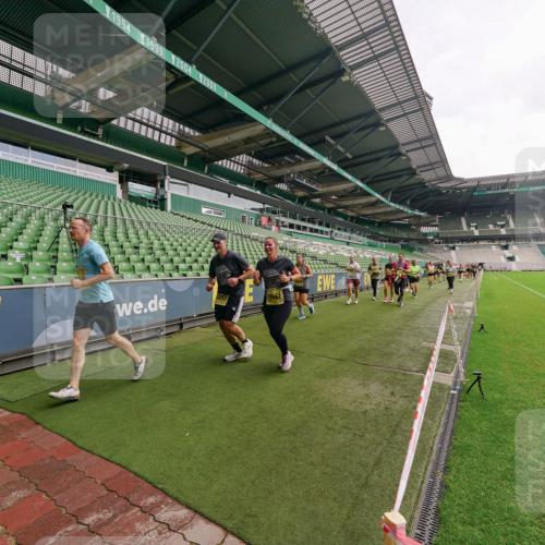 13.09.2026 - 21. swb-Marathon Bremen Michael Burmester http://msf.ph/oto/10299463 13.09.2026 10:37:28 Laufen im Stadion 10090, 10091, 10092, 10150, 10153, 10154, 10160, 10186, 10187, 10190, 10198, 10205, 10237, 10251, 10257, 10263, 10272, 10273, 10274, 10275, 10278, 10283, 10291, 10296, 10305, 10315, 10323, 10327, 10331, 10332, 10338, 10370, 10375, 10376, 10382, 10390, 10403, 10411, 10420, 10429, 10432, 10439, 10444, 10465, 10481, 10488, 10497, 10500, 10516, 10531, 10560, 10569, 10598, 10607, 10613, 10633, 10647, 10648, 10654, 10659, 10663, 10674, 10823 meine-sportfotos.de