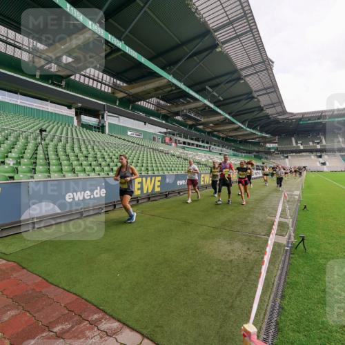13.09.2026 - 21. swb-Marathon Bremen Michael Burmester http://msf.ph/oto/10299468 13.09.2026 10:37:30 Laufen im Stadion 10090, 10091, 10092, 10150, 10153, 10154, 10160, 10186, 10187, 10190, 10198, 10205, 10237, 10251, 10257, 10272, 10273, 10274, 10275, 10278, 10283, 10291, 10296, 10305, 10315, 10323, 10327, 10331, 10332, 10338, 10370, 10375, 10376, 10382, 10390, 10403, 10411, 10420, 10429, 10432, 10439, 10444, 10465, 10488, 10497, 10500, 10516, 10531, 10560, 10569, 10598, 10607, 10613, 10633, 10647, 10648, 10654, 10659, 10663, 10674, 10802, 10823 meine-sportfotos.de