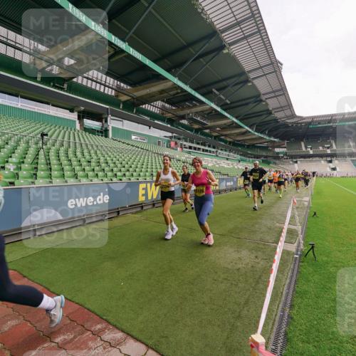 13.09.2026 - 21. swb-Marathon Bremen Michael Burmester http://msf.ph/oto/10299492 13.09.2026 10:37:36 Laufen im Stadion 10090, 10091, 10092, 10150, 10153, 10154, 10160, 10186, 10190, 10198, 10205, 10237, 10251, 10257, 10273, 10274, 10278, 10283, 10291, 10296, 10305, 10315, 10323, 10327, 10331, 10332, 10338, 10370, 10375, 10376, 10382, 10390, 10403, 10411, 10420, 10429, 10432, 10444, 10465, 10488, 10497, 10500, 10516, 10531, 10569, 10598, 10607, 10613, 10633, 10645, 10647, 10648, 10654, 10659, 10663, 10674, 10681, 10695, 10802, 10823 meine-sportfotos.de