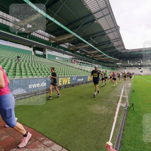 13.09.2026 - 21. swb-Marathon Bremen Michael Burmester http://msf.ph/oto/10299493 13.09.2026 10:37:37 Laufen im Stadion 10090, 10091, 10092, 10150, 10153, 10154, 10160, 10186, 10190, 10198, 10205, 10237, 10251, 10257, 10273, 10274, 10278, 10283, 10291, 10296, 10305, 10315, 10323, 10327, 10331, 10332, 10338, 10370, 10375, 10376, 10382, 10390, 10403, 10411, 10420, 10429, 10432, 10444, 10465, 10488, 10497, 10500, 10516, 10531, 10569, 10598, 10607, 10613, 10633, 10645, 10647, 10648, 10654, 10659, 10663, 10674, 10681, 10682, 10695, 10802, 10823 meine-sportfotos.de