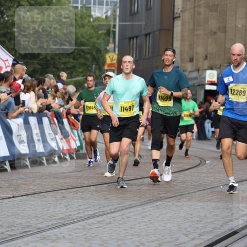 13.09.2026 - 21. swb-Marathon Bremen Strokosch-Dieckow http://msf.ph/oto/10299499 13.09.2026 10:50:23 Ziel 10452, 10593, 10876, 10966, 11005, 11035, 11111, 11128, 11415, 12240, 12380, 12510, 10233, 10525, 10840, 11220, 11276, 11622, 11664, 11742, 11774, 12078, 12309, 12447 meine-sportfotos.de