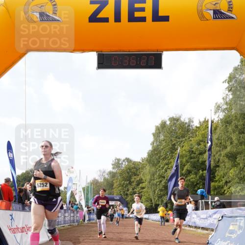13.09.2026 - Airport Race Dennis Weichert http://msf.ph/oto/10299502 13.09.2026 10:37:00 Ziel 4127, 5227, 5228, 5252, 5445 meine-sportfotos.de