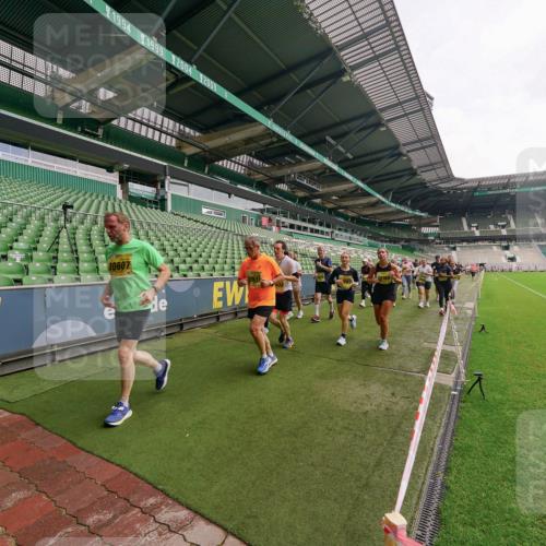 13.09.2026 - 21. swb-Marathon Bremen Michael Burmester http://msf.ph/oto/10299512 13.09.2026 10:37:41 Laufen im Stadion 10090, 10091, 10092, 10150, 10153, 10154, 10160, 10168, 10186, 10190, 10198, 10205, 10237, 10251, 10257, 10273, 10274, 10278, 10283, 10296, 10305, 10315, 10323, 10327, 10331, 10332, 10338, 10370, 10375, 10376, 10382, 10390, 10403, 10411, 10429, 10432, 10444, 10465, 10488, 10497, 10500, 10516, 10531, 10569, 10598, 10607, 10613, 10633, 10645, 10647, 10648, 10654, 10659, 10661, 10663, 10674, 10681, 10682, 10695, 10697, 10802, 10823 meine-sportfotos.de