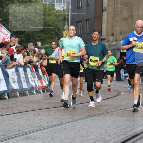 13.09.2026 - 21. swb-Marathon Bremen Strokosch-Dieckow http://msf.ph/oto/10299554 13.09.2026 10:50:23 Ziel 10452, 10593, 10876, 10966, 11005, 11035, 11111, 11128, 11415, 12240, 12380, 12510, 10233, 10525, 10840, 11220, 11276, 11622, 11664, 11742, 11774, 12078, 12309, 12447 meine-sportfotos.de