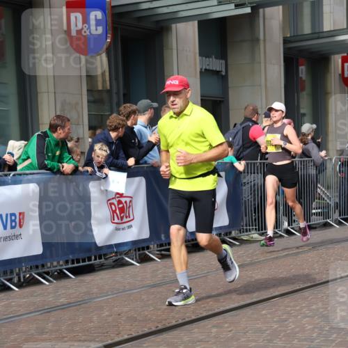 13.09.2026 - 21. swb-Marathon Bremen Strokosch-Dieckow http://msf.ph/oto/10299572 13.09.2026 10:47:16 Ziel 10172, 10189, 10210, 10223, 10270, 10310, 10393, 10594, 10807, 10860, 10873, 10898, 11130, 11269, 11469, 11646, 11809, 11894, 12077, 12195, 12296, 12318, 12547, 13521, 10289, 10319, 10744, 11060, 11187, 11199, 11212, 11344, 11462, 11608, 11650, 11651, 11783, 11814, 12048, 12298, 12415, 12470, 13528, 13545, 13589, 13613 meine-sportfotos.de