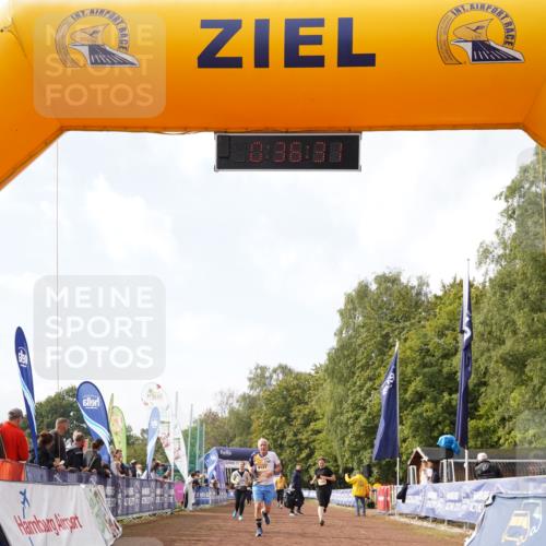 13.09.2026 - Airport Race Dennis Weichert http://msf.ph/oto/10299598 13.09.2026 10:37:04 Ziel 4127, 5227, 5228, 5244, 5252, 5276, 5445 meine-sportfotos.de