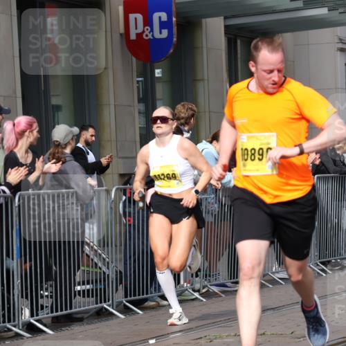 13.09.2026 - 21. swb-Marathon Bremen Strokosch-Dieckow http://msf.ph/oto/10299615 13.09.2026 10:47:19 Ziel 10172, 10189, 10210, 10223, 10270, 10310, 10393, 10592, 10594, 10807, 10860, 10873, 11018, 11130, 11469, 11634, 11646, 11809, 11894, 12077, 12296, 12318, 12547, 12558, 13521, 10319, 10744, 10898, 11060, 11187, 11269, 11344, 11462, 11608, 11650, 11651, 11814, 12048, 12195, 12298, 12415, 12470, 13528, 13545, 13589, 13613 meine-sportfotos.de