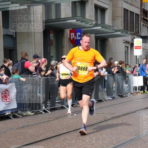 13.09.2026 - 21. swb-Marathon Bremen Strokosch-Dieckow http://msf.ph/oto/10299630 13.09.2026 10:47:19 Ziel 10172, 10189, 10210, 10223, 10270, 10310, 10393, 10592, 10594, 10807, 10860, 10873, 11018, 11130, 11469, 11634, 11646, 11809, 11894, 12077, 12296, 12318, 12547, 12558, 13521, 10319, 10744, 10898, 11060, 11187, 11269, 11344, 11462, 11608, 11650, 11651, 11814, 12048, 12195, 12298, 12415, 12470, 13528, 13545, 13589, 13613 meine-sportfotos.de