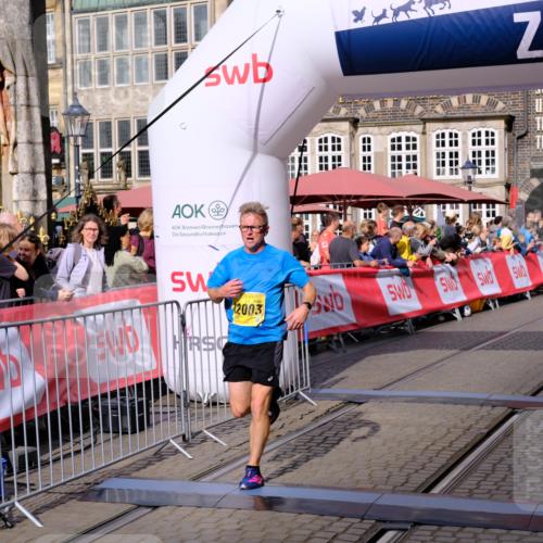 13.09.2026 - 21. swb-Marathon Bremen Tim E. http://msf.ph/oto/10299681 13.09.2026 10:39:22 Ziel 10782, 11338, 11454, 12003, 13641 meine-sportfotos.de