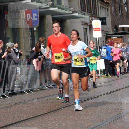 13.09.2026 - 21. swb-Marathon Bremen Strokosch-Dieckow http://msf.ph/oto/10299695 13.09.2026 10:47:22 Ziel 10172, 10210, 10223, 10270, 10393, 10592, 10594, 10807, 10860, 10873, 11018, 11130, 11469, 11634, 11646, 11809, 11894, 12077, 12296, 12318, 12547, 12558, 13521, 10189, 10310, 10319, 10744, 10898, 11060, 11187, 11269, 11462, 11650, 11651, 11814, 12048, 12195, 12298, 12415, 12470, 13528, 13545, 13589, 13613 meine-sportfotos.de