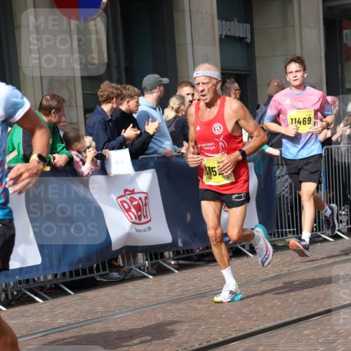 13.09.2026 - 21. swb-Marathon Bremen Strokosch-Dieckow http://msf.ph/oto/10299740 13.09.2026 10:47:24 Ziel 10172, 10210, 10223, 10270, 10393, 10592, 10594, 10807, 10860, 10873, 11018, 11130, 11360, 11469, 11634, 11646, 11809, 11894, 12077, 12296, 12318, 12547, 12558, 13521, 10189, 10310, 10319, 10744, 10807, 10898, 11187, 11269, 11462, 11650, 11651, 11814, 12048, 12195, 12298, 12415, 12470, 13528, 13545, 13589, 13613 meine-sportfotos.de