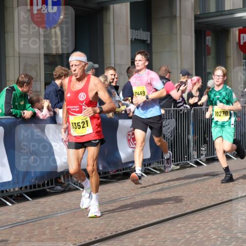 13.09.2026 - 21. swb-Marathon Bremen Strokosch-Dieckow http://msf.ph/oto/10299748 13.09.2026 10:47:25 Ziel 10172, 10210, 10223, 10270, 10393, 10592, 10594, 10860, 10873, 11018, 11130, 11360, 11469, 11634, 11646, 11809, 11894, 12077, 12278, 12296, 12318, 12547, 12558, 13521, 10189, 10310, 10319, 10744, 10807, 10898, 11187, 11269, 11462, 11650, 11651, 11814, 12048, 12195, 12298, 12415, 12470, 13528, 13545, 13589, 13613 meine-sportfotos.de