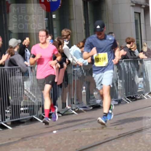 13.09.2026 - 21. swb-Marathon Bremen Strokosch-Dieckow http://msf.ph/oto/10299779 13.09.2026 10:47:26 Ziel 10172, 10210, 10223, 10270, 10393, 10592, 10594, 10860, 10873, 11018, 11130, 11360, 11469, 11634, 11646, 11809, 11894, 12077, 12278, 12296, 12318, 12547, 12558, 13521, 10189, 10270, 10310, 10319, 10744, 10807, 10898, 11187, 11269, 11462, 11469, 11650, 11651, 11814, 12048, 12195, 12296, 12298, 12415, 12470, 13528, 13545, 13589, 13613 meine-sportfotos.de