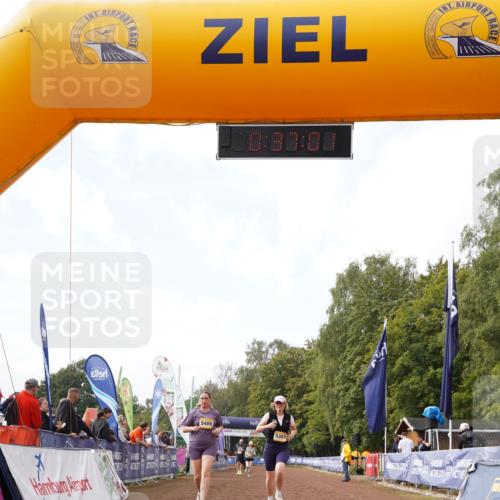 13.09.2026 - Airport Race Dennis Weichert http://msf.ph/oto/10299795 13.09.2026 10:37:35 Ziel 5303, 5397, 5405 meine-sportfotos.de