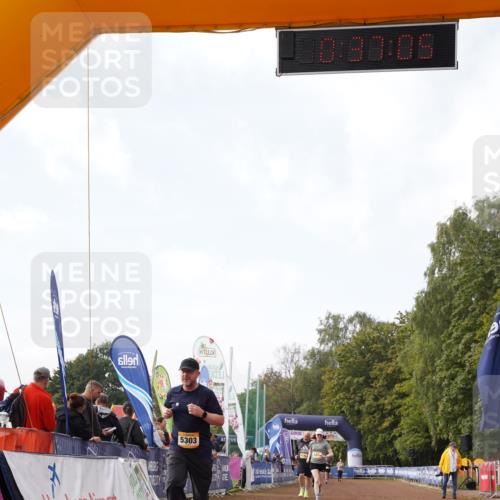 13.09.2026 - Airport Race Dennis Weichert http://msf.ph/oto/10299827 13.09.2026 10:37:39 Ziel 5176, 5214, 5303, 5397, 5405 meine-sportfotos.de