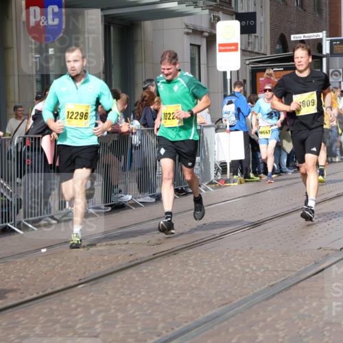 13.09.2026 - 21. swb-Marathon Bremen Strokosch-Dieckow http://msf.ph/oto/10299860 13.09.2026 10:47:30 Ziel 10172, 10210, 10393, 10592, 10594, 10860, 11018, 11130, 11360, 11634, 11735, 11809, 11894, 12077, 12278, 12487, 12547, 12558, 10189, 10223, 10270, 10310, 10319, 10807, 10873, 10898, 11187, 11269, 11462, 11469, 11646, 11650, 11651, 11814, 12048, 12195, 12296, 12298, 12318, 13521, 13528, 13545, 13589 meine-sportfotos.de