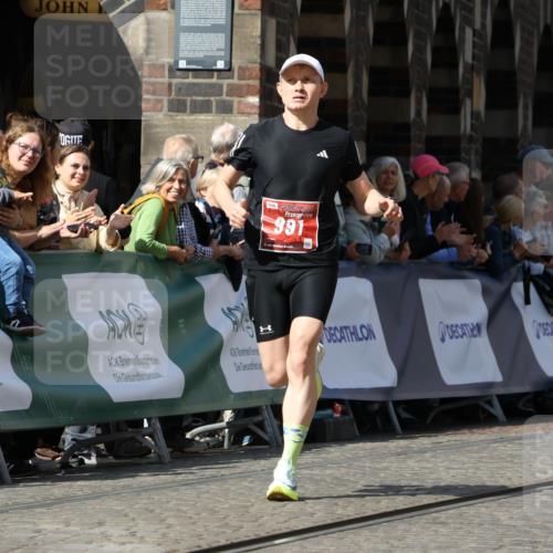 13.09.2026 - 21. swb-Marathon Bremen Strokosch-Dieckow http://msf.ph/oto/10299873 13.09.2026 12:48:09 Ziel 875, 991, 1161, 1783 meine-sportfotos.de