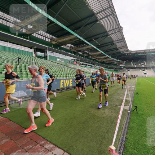 13.09.2026 - 21. swb-Marathon Bremen Michael Burmester http://msf.ph/oto/10299910 13.09.2026 10:38:03 Laufen im Stadion 10090, 10091, 10092, 10150, 10153, 10154, 10168, 10186, 10188, 10190, 10198, 10205, 10237, 10257, 10259, 10260, 10273, 10274, 10283, 10296, 10305, 10315, 10323, 10327, 10331, 10332, 10370, 10375, 10376, 10432, 10444, 10465, 10488, 10497, 10500, 10516, 10526, 10598, 10613, 10633, 10645, 10647, 10648, 10654, 10659, 10661, 10663, 10674, 10681, 10682, 10695, 10697, 10802, 10823 meine-sportfotos.de