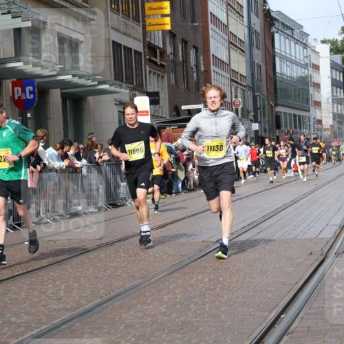 13.09.2026 - 21. swb-Marathon Bremen Strokosch-Dieckow http://msf.ph/oto/10299914 13.09.2026 10:47:31 Ziel 10172, 10210, 10393, 10592, 10594, 10860, 11018, 11130, 11360, 11634, 11735, 11809, 11894, 12077, 12278, 12354, 12487, 12547, 12558, 10189, 10223, 10270, 10310, 10319, 10807, 10873, 10898, 11130, 11187, 11269, 11462, 11469, 11646, 12048, 12195, 12296, 12298, 12318, 13521, 13528, 13545, 13589 meine-sportfotos.de