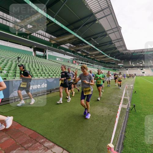 13.09.2026 - 21. swb-Marathon Bremen Michael Burmester http://msf.ph/oto/10299915 13.09.2026 10:38:03 Laufen im Stadion 10090, 10091, 10092, 10150, 10153, 10154, 10168, 10186, 10188, 10190, 10198, 10205, 10237, 10257, 10259, 10260, 10273, 10274, 10283, 10296, 10305, 10315, 10323, 10327, 10331, 10332, 10370, 10375, 10376, 10432, 10444, 10465, 10488, 10497, 10500, 10516, 10526, 10598, 10613, 10633, 10645, 10647, 10648, 10654, 10659, 10661, 10663, 10674, 10681, 10682, 10695, 10697, 10802, 10823 meine-sportfotos.de