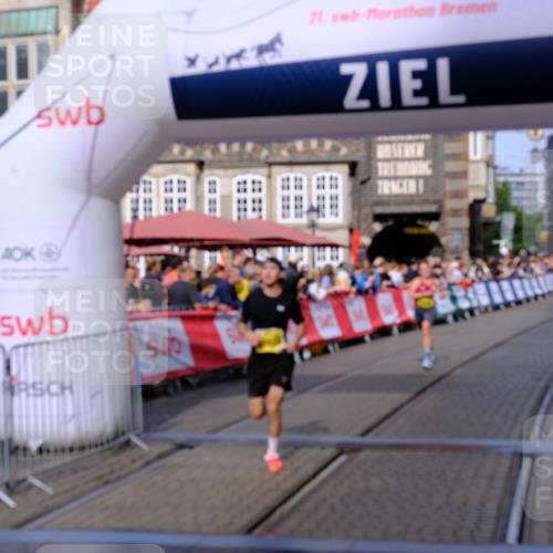 13.09.2026 - 21. swb-Marathon Bremen Tim E. http://msf.ph/oto/10299934 13.09.2026 10:40:06 Ziel 11198, 11721, 12144, 12339, 13519, 13642 meine-sportfotos.de