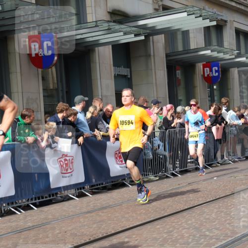 13.09.2026 - 21. swb-Marathon Bremen Strokosch-Dieckow http://msf.ph/oto/10299938 13.09.2026 10:47:34 Ziel 10142, 10172, 10210, 10393, 10592, 10860, 11018, 11360, 11634, 11735, 11809, 11894, 12077, 12278, 12354, 12487, 12547, 12558, 13620, 10189, 10223, 10270, 10310, 10319, 10594, 10807, 10873, 10898, 11130, 11187, 11269, 11462, 11469, 11646, 11809, 12048, 12195, 12296, 12298, 12318, 13521, 13528, 13545 meine-sportfotos.de