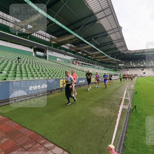 13.09.2026 - 21. swb-Marathon Bremen Michael Burmester http://msf.ph/oto/10299943 13.09.2026 10:38:10 Laufen im Stadion 10090, 10091, 10092, 10150, 10153, 10154, 10168, 10186, 10188, 10190, 10198, 10205, 10237, 10259, 10260, 10273, 10274, 10283, 10296, 10305, 10315, 10323, 10327, 10331, 10332, 10370, 10375, 10376, 10432, 10444, 10465, 10488, 10497, 10500, 10516, 10526, 10595, 10598, 10613, 10630, 10633, 10645, 10647, 10648, 10654, 10659, 10661, 10663, 10674, 10681, 10682, 10695, 10697, 10802, 10823 meine-sportfotos.de