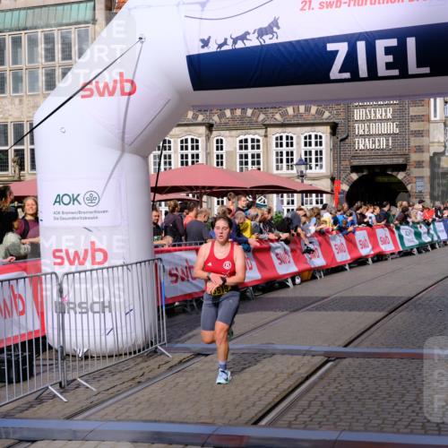 13.09.2026 - 21. swb-Marathon Bremen Tim E. http://msf.ph/oto/10299979 13.09.2026 10:40:08 Ziel 11198, 11721, 12144, 12339, 13519, 13642 meine-sportfotos.de