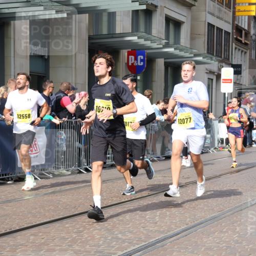 13.09.2026 - 21. swb-Marathon Bremen Strokosch-Dieckow http://msf.ph/oto/10299993 13.09.2026 10:47:39 Ziel 10142, 10172, 10329, 10393, 10592, 11018, 11058, 11193, 11360, 11634, 11735, 12278, 12354, 12487, 12558, 13620, 10189, 10210, 10223, 10270, 10310, 10393, 10594, 10807, 10860, 10873, 10898, 11130, 11269, 11469, 11646, 11809, 11894, 12077, 12195, 12296, 12318, 12547, 13521, 13528, 13545 meine-sportfotos.de
