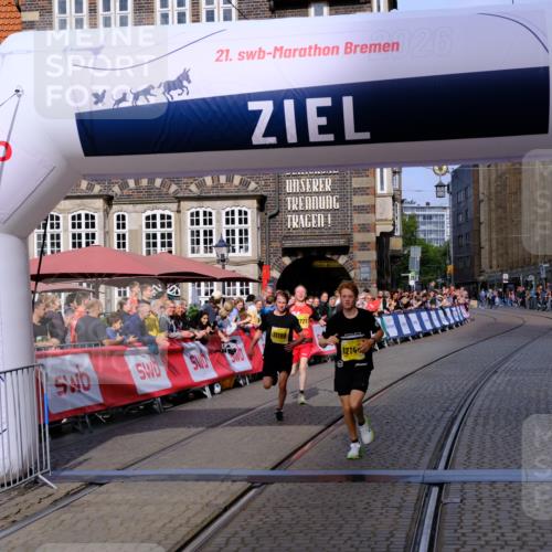 13.09.2026 - 21. swb-Marathon Bremen Tim E. http://msf.ph/oto/10300038 13.09.2026 10:40:12 Ziel 11198, 11721, 12144, 12339, 13519 meine-sportfotos.de